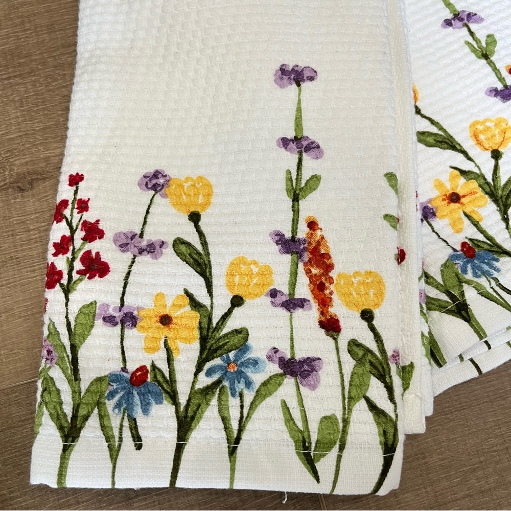 Bundle of Laura Ashley Gardening Gloves &‎ A Set of 2 Kitchen Aid Tea Towels NEW - Picture 7 of 9